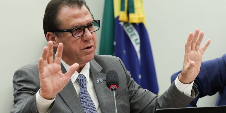 Ministério do Trabalho atualiza normas de trabalho com eletricidade
