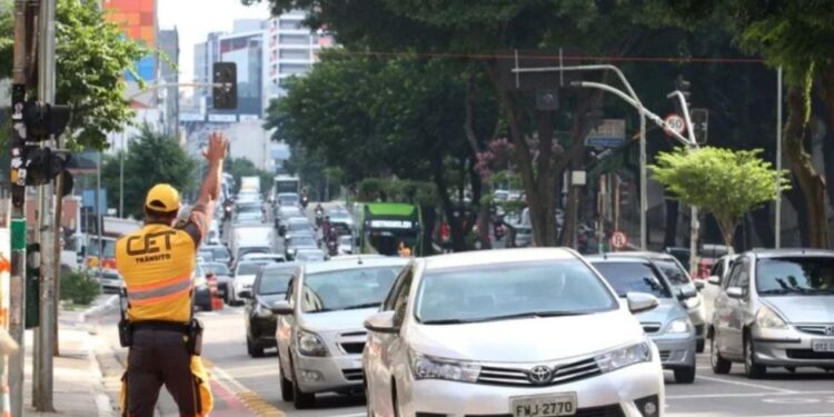 São Paulo suspende rodízio de veículos durante feriado de Corpus Christi