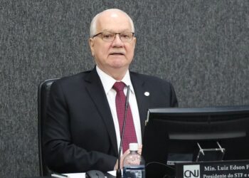 CNJ avança em proposta para unificar contracheques de magistrados e ampliar controle sobre supersalários