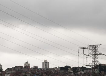 Fim de semana será de temporal no Sudeste e chuva intensa no Norte