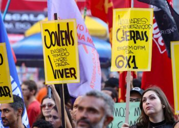Acordo prevê regra de transição de 60 dias para fim da escala 6×1